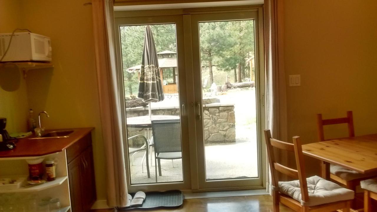 Baergnaescht B&B Osoyoos Ngoại thất bức ảnh