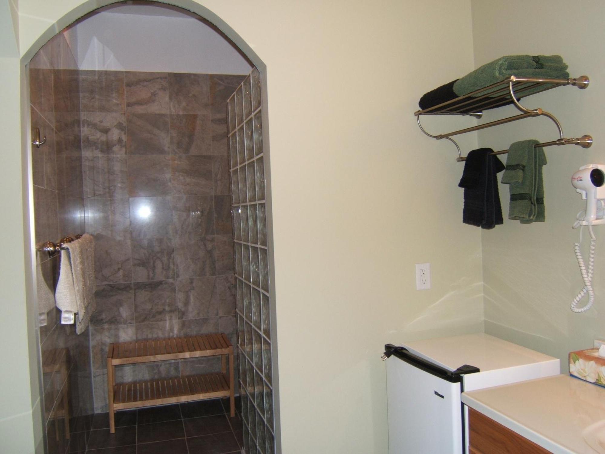 Baergnaescht B&B Osoyoos Ngoại thất bức ảnh