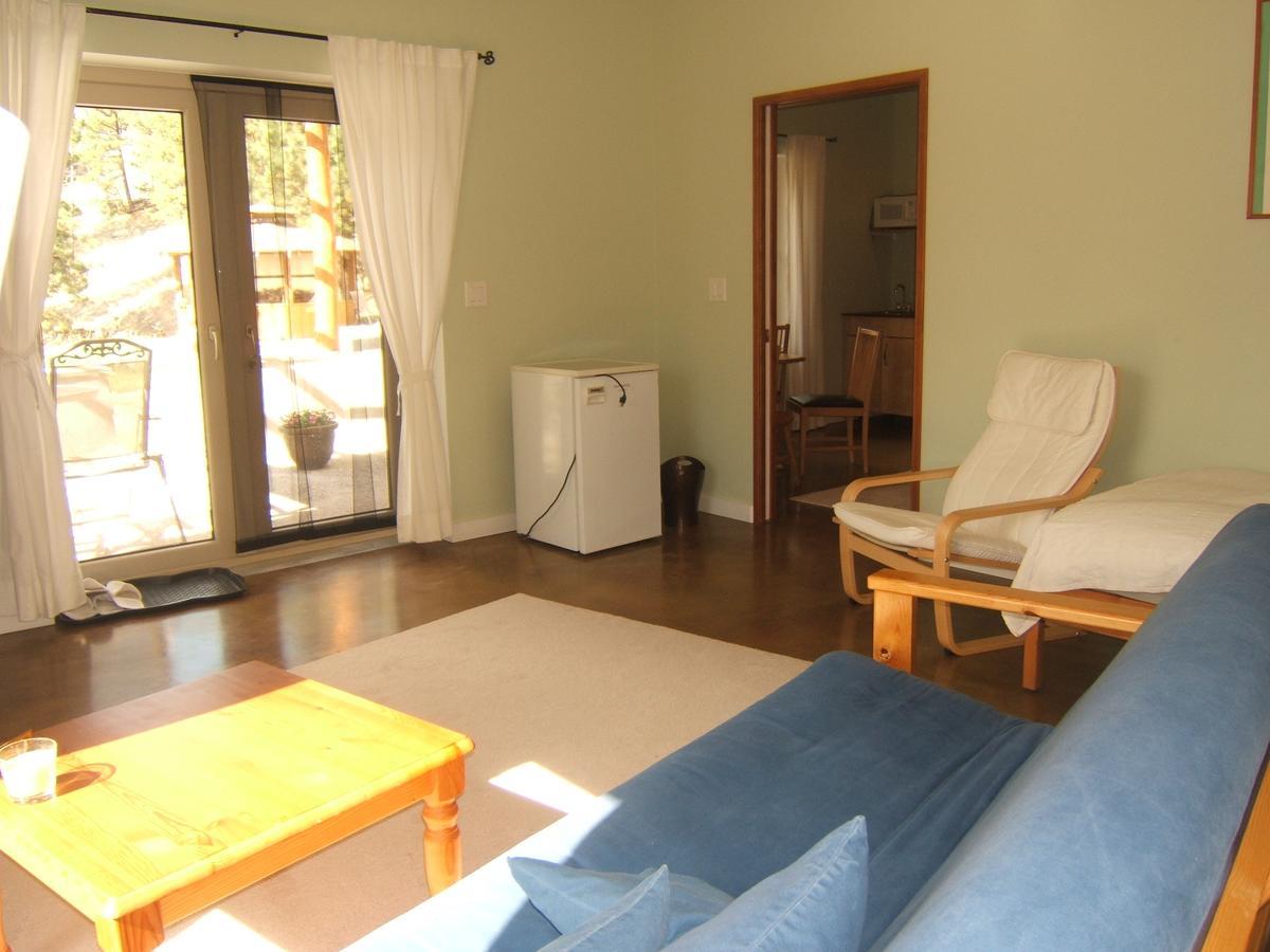 Baergnaescht B&B Osoyoos Ngoại thất bức ảnh